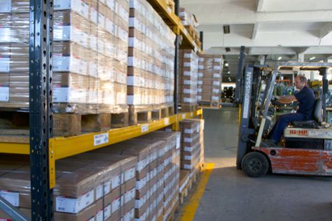 Ofrecemos la posibilidad de stockage en nuestras instalaciones